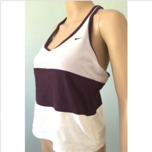 Women's Nike V-Neck Racerback Built-In-Bra Top L